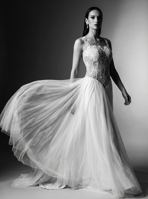 <h4>Shine bright in white</h4>